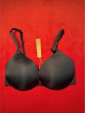 Skims Ultimate Push Up Plunge Bra Color ONYX Size 32DD